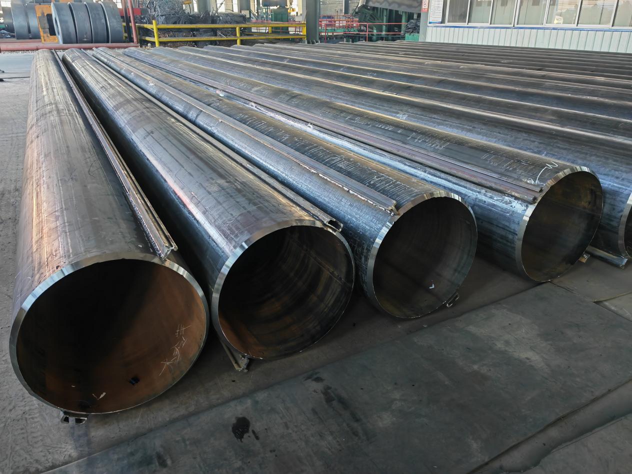 Differences about carbon steel pipe and stainless steel pipe